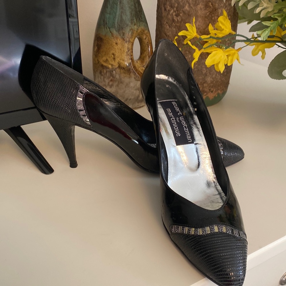 Stuart Weitzman for Martinique. Original box new tips.